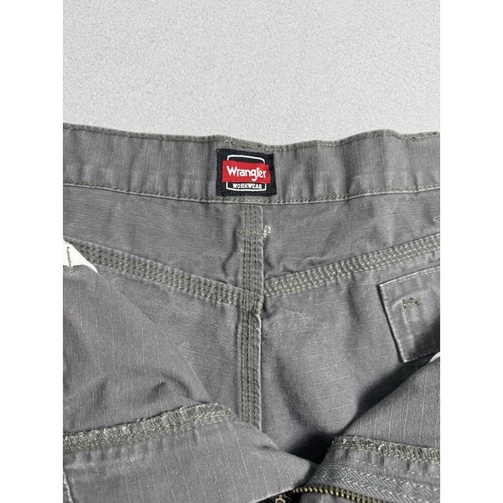 Wrangler Workwear Cargo Shorts Gray Ripstop Men’s Size 40 Utility Hiking Casual - Picture 7 of 16